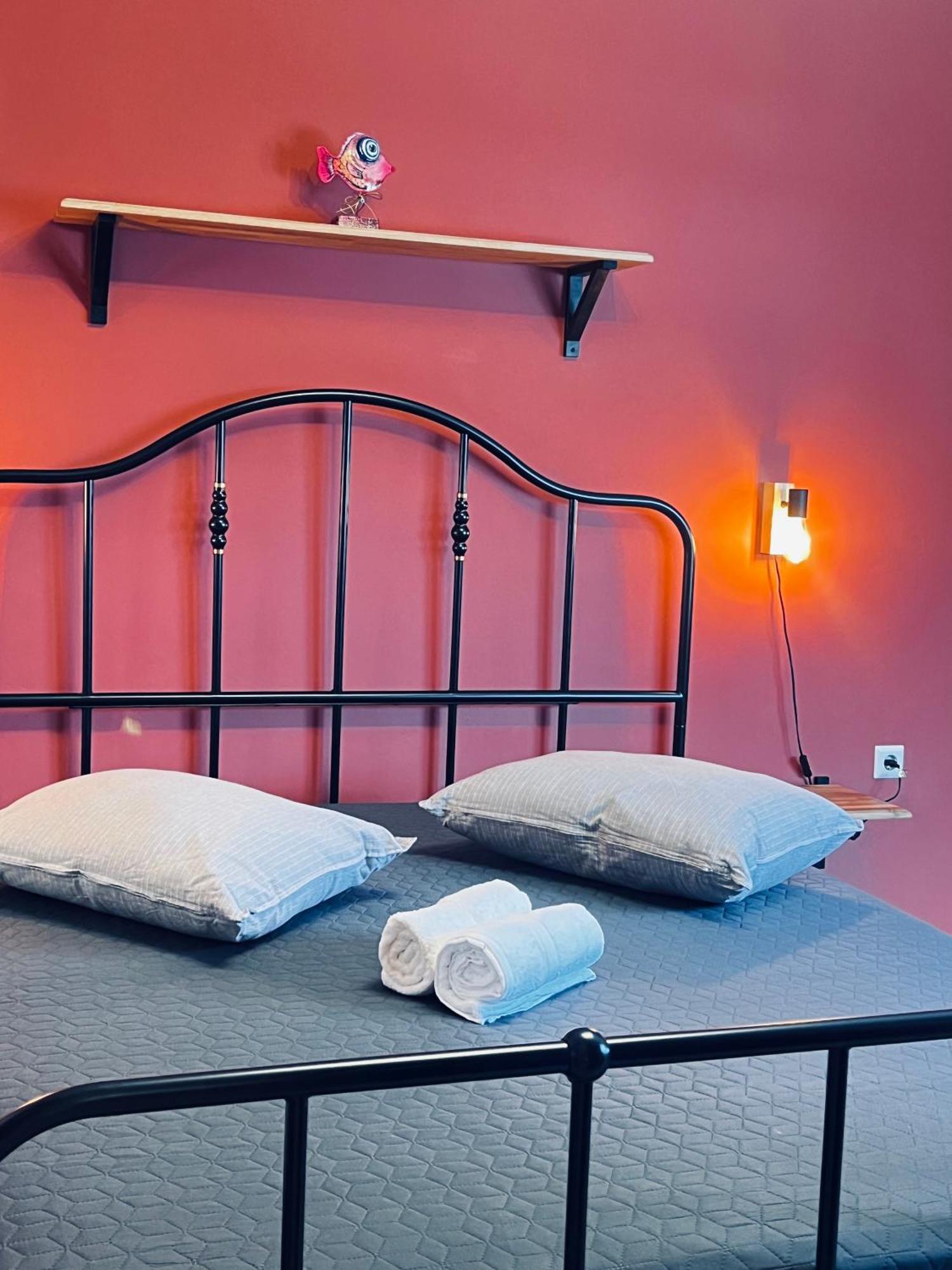 Steel & Oak Vintage Apartments Кавала Екстериор снимка