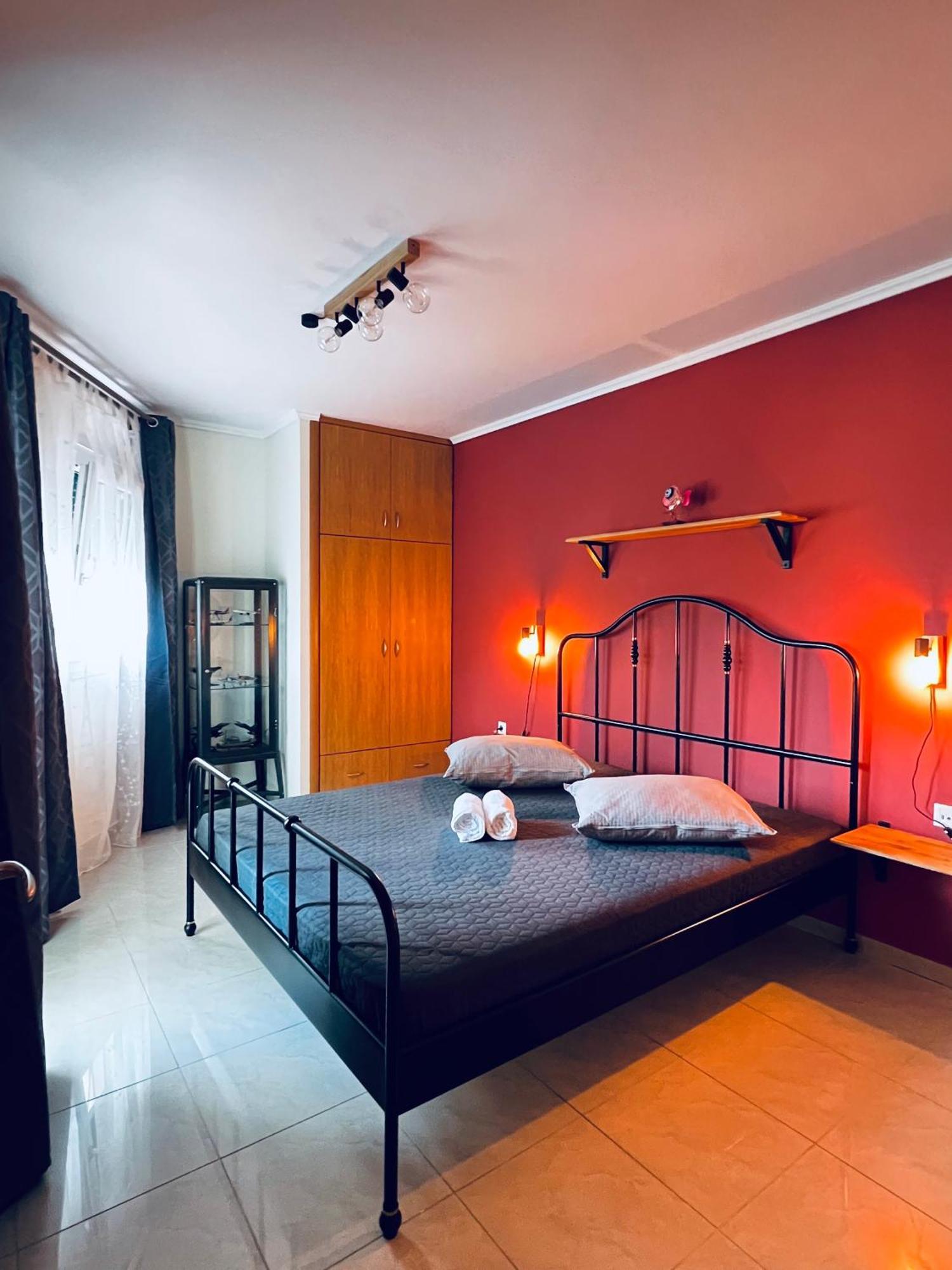 Steel & Oak Vintage Apartments Кавала Екстериор снимка