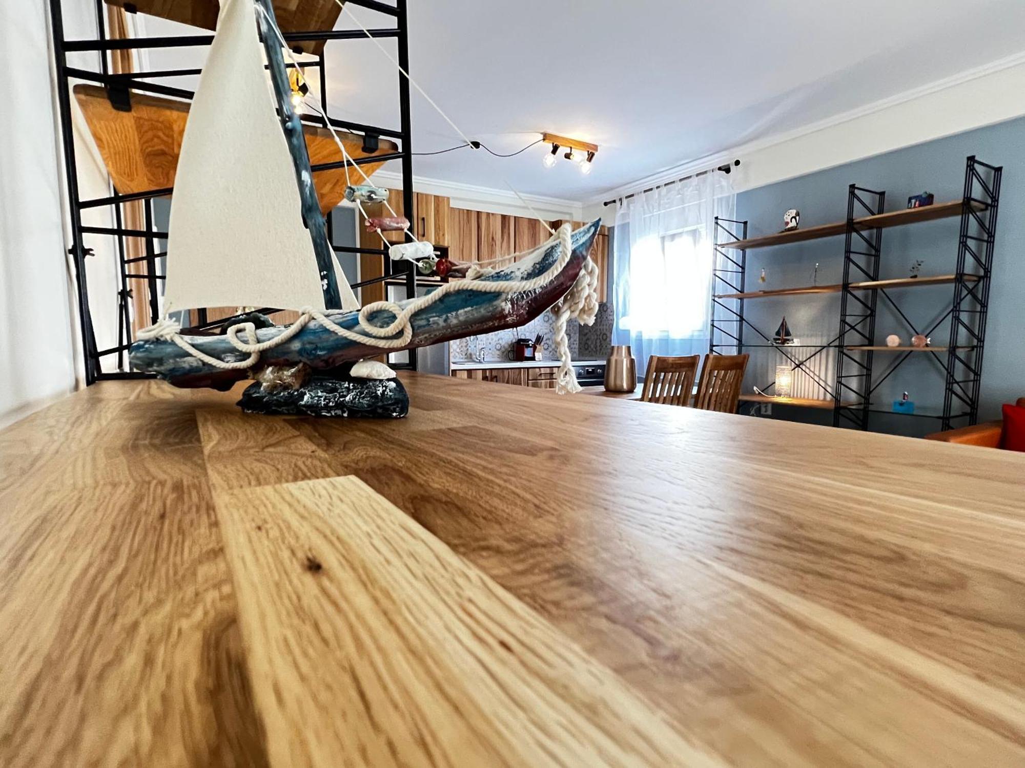Steel & Oak Vintage Apartments Кавала Екстериор снимка
