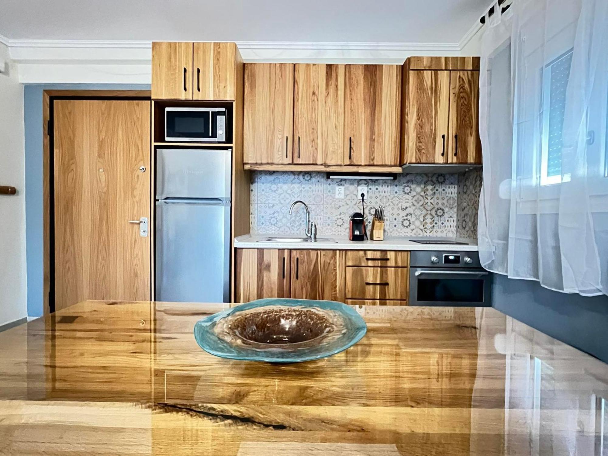 Steel & Oak Vintage Apartments Кавала Екстериор снимка